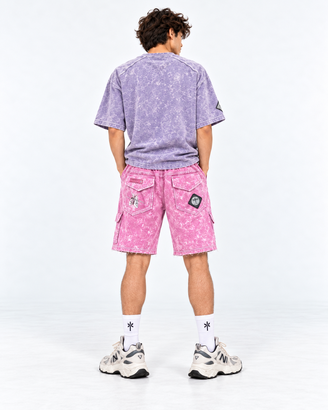 Bermuda Prosess Rosa THEMENCIA vista trasera en modelo masculino